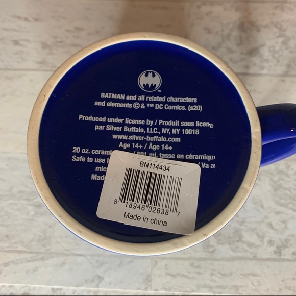 Batman 20 oz Coffee Mug Blue Ceramic - Picture 4 of 4